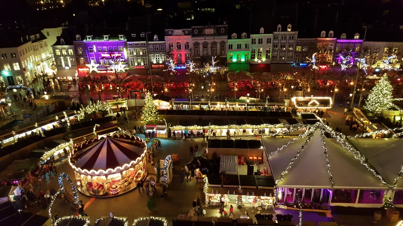 Maastricht - Christmas Market | Dominique travels